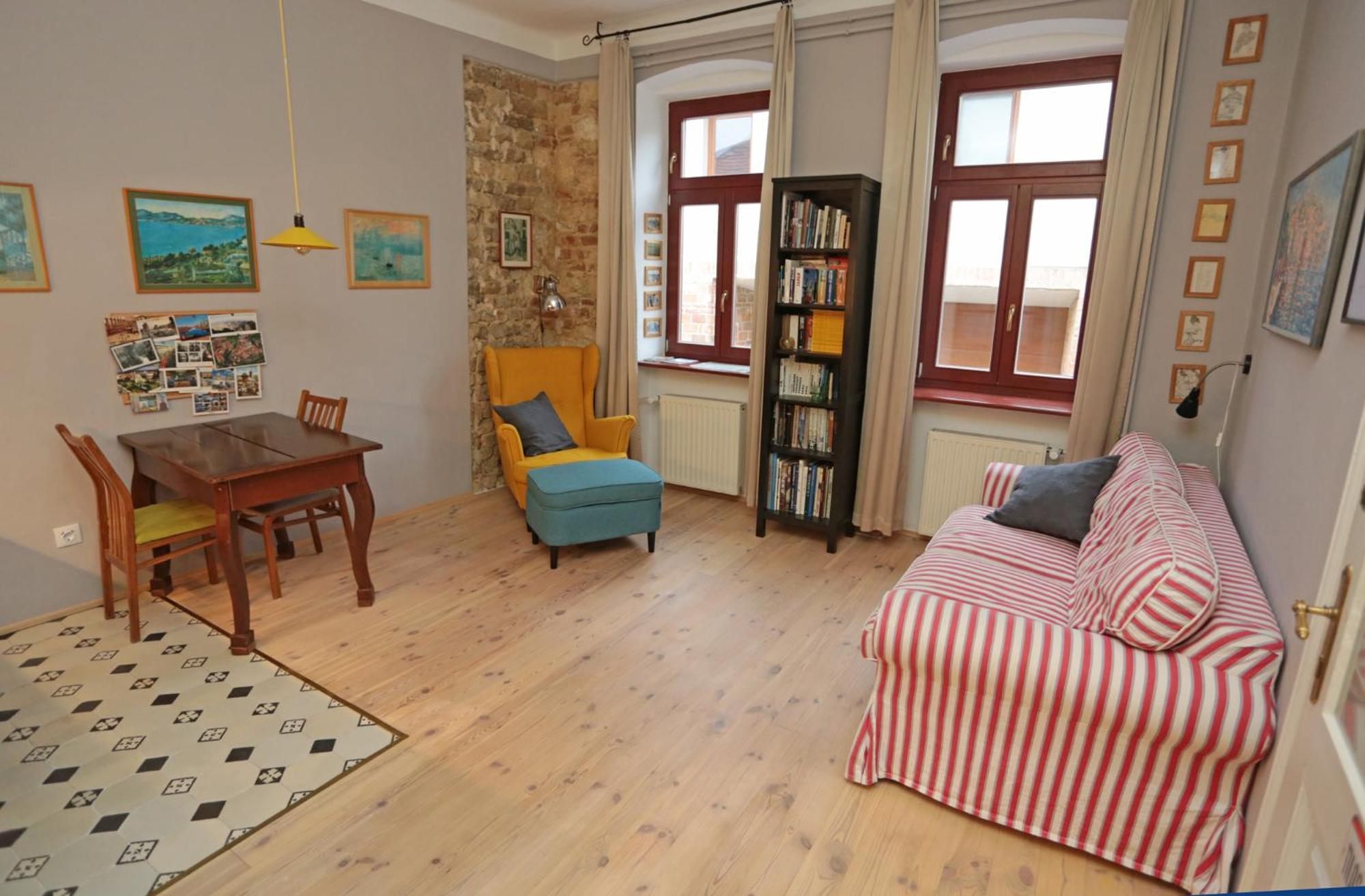 Green Tree Apartment Pécs Eksteriør billede